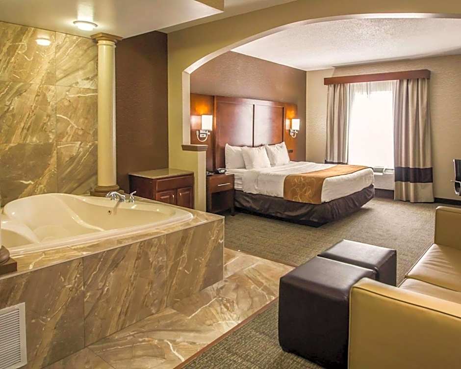 Quality Suites NYC Gateway