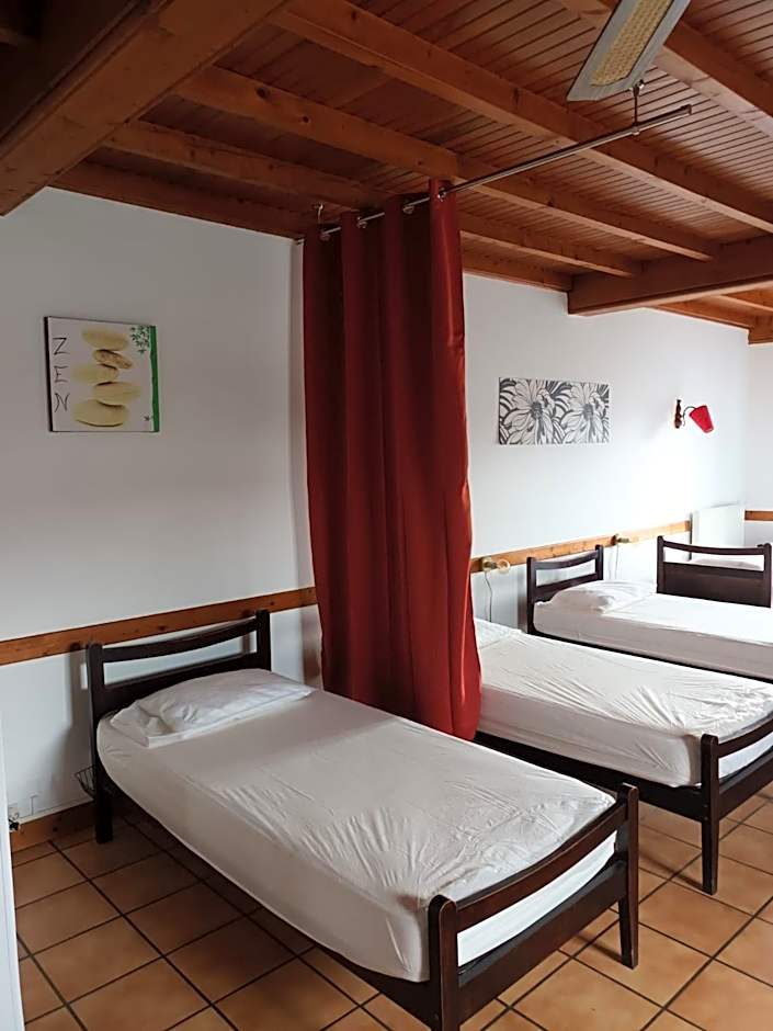 Refuge d'étape Zuharpeta Randonneur Pèlerin