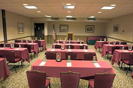 Holiday Inn Hotel & Suites Nashua, an IHG Hotel