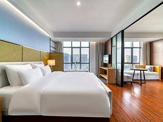 Ningbo Nantang Old Street Poning Hotel