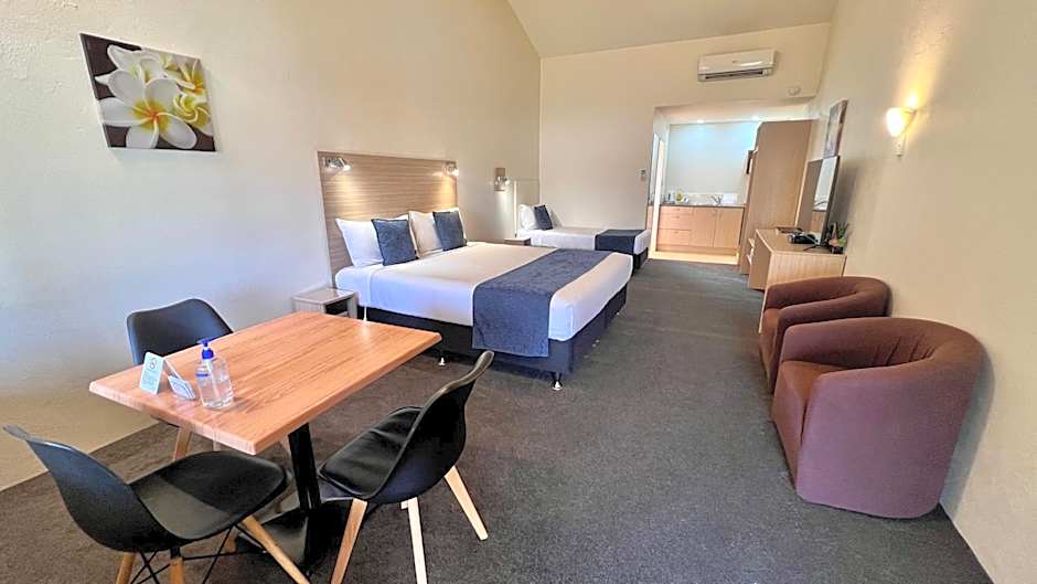 Captains Quarters Motor Inn