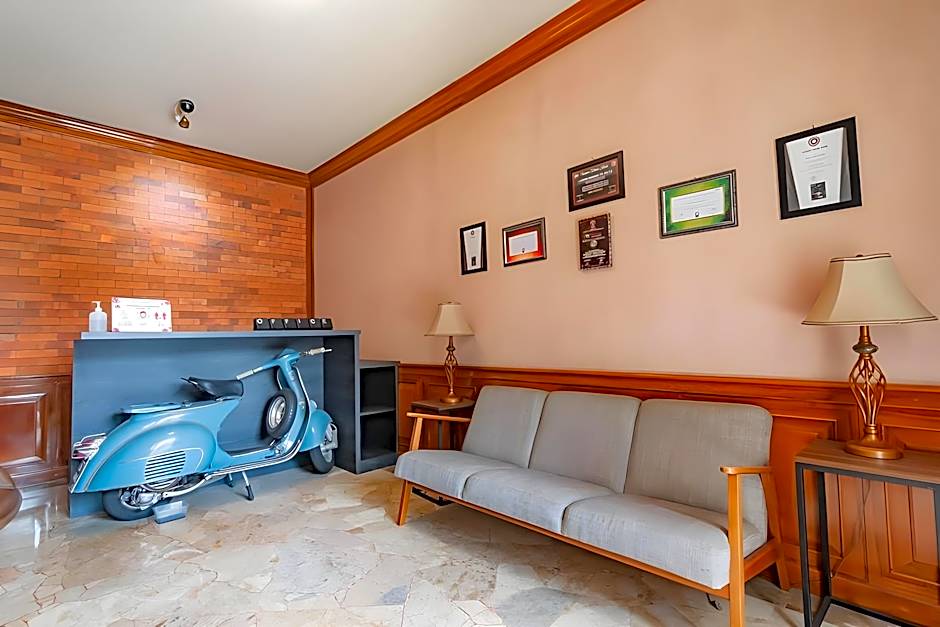 KoolKost near Simpang Dago 2 (Minimum Stay 6 Nights)                                            