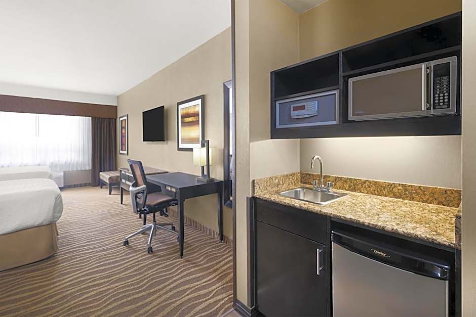 Best Western Premier Freeport Inn Calgary Airport