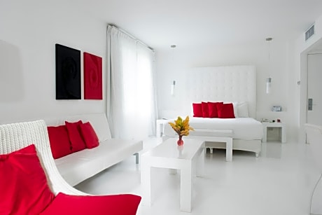 Junior Suite Poolfront