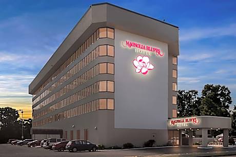 Magnolia Bluffs, BW Signature Collection