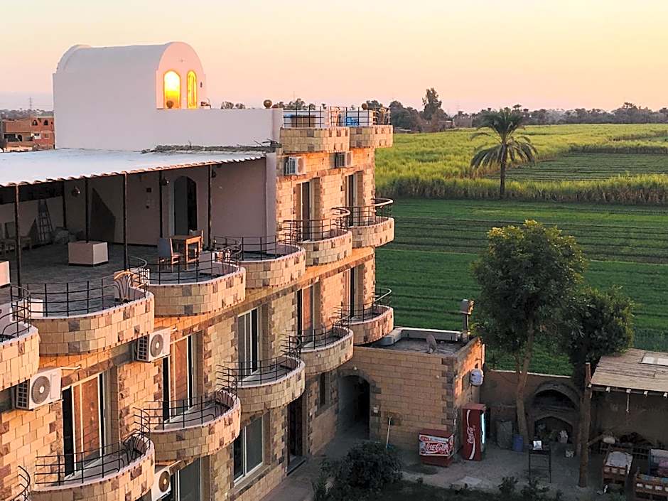 New Memnon Hotel