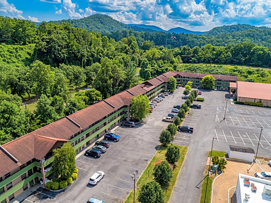 Days Inn By Wyndham Pigeon Forge South