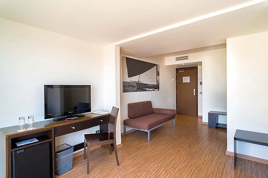 Nautic Hotel & Spa