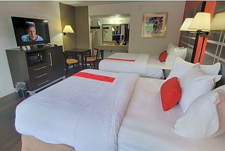Queen Room with Two Queen Beds - Pet Friendly/Non-Smoking