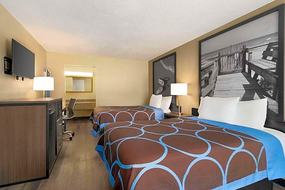 Super 8 by Wyndham Gulfport Near Biloxi