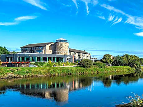 The Riverside Park Hotel