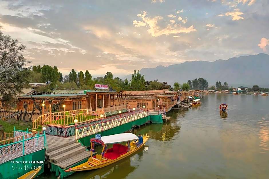 Prince of Kashmir Luxury Houseboat
