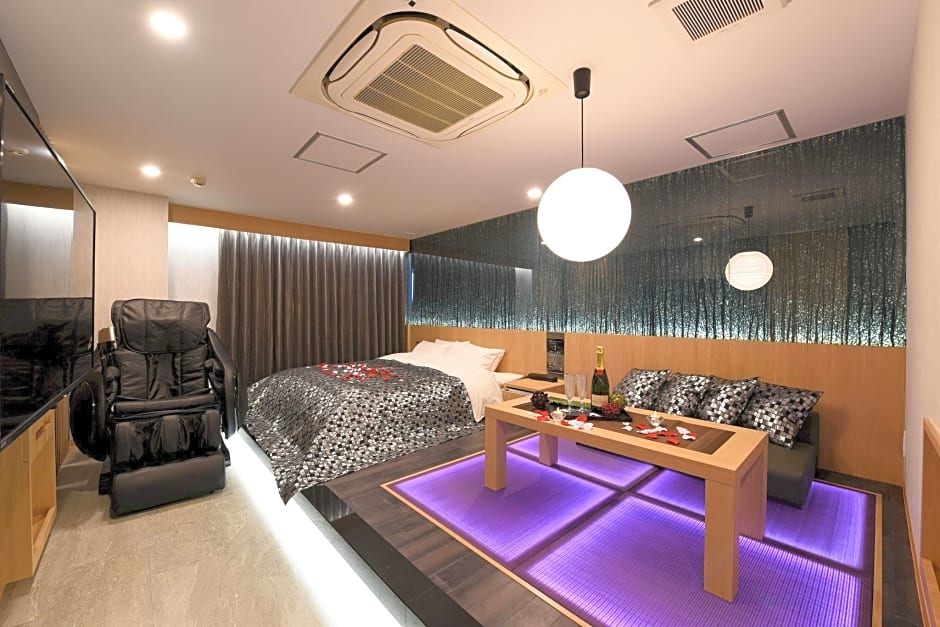 Restay Onoji (Adult Only)