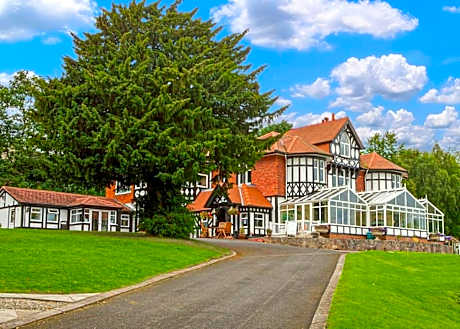 Woodlands Hall