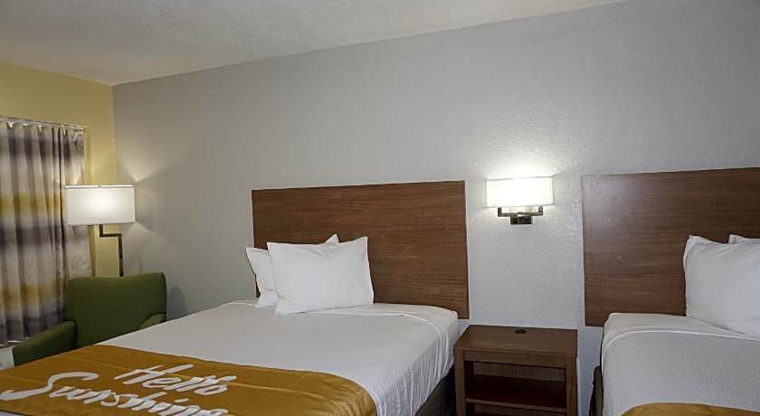 Days Inn by Wyndham Apopka/Orlando