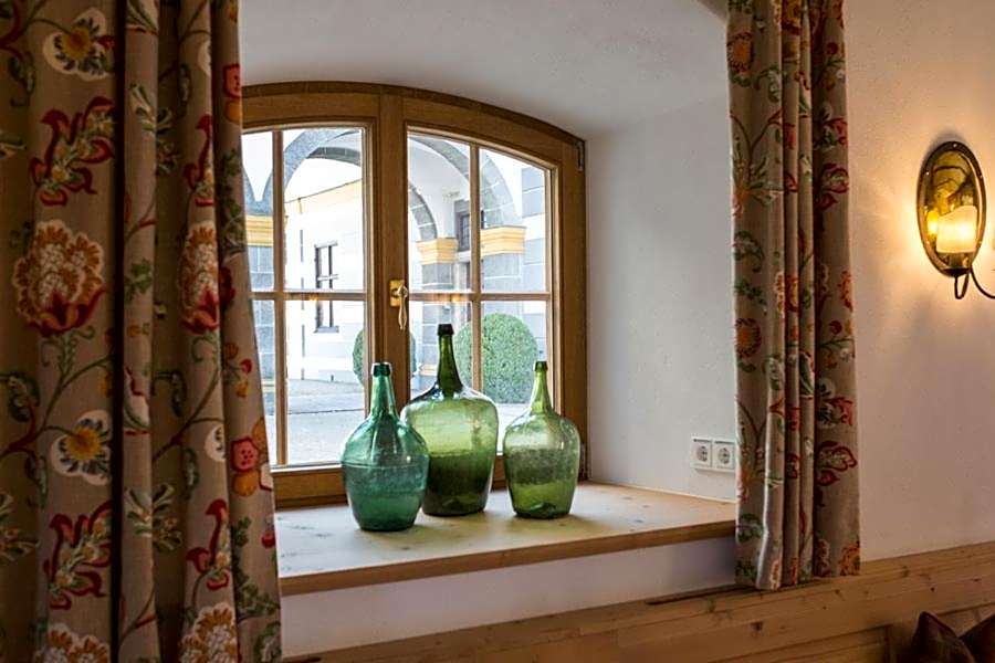 Hotel Schloss Leitheim