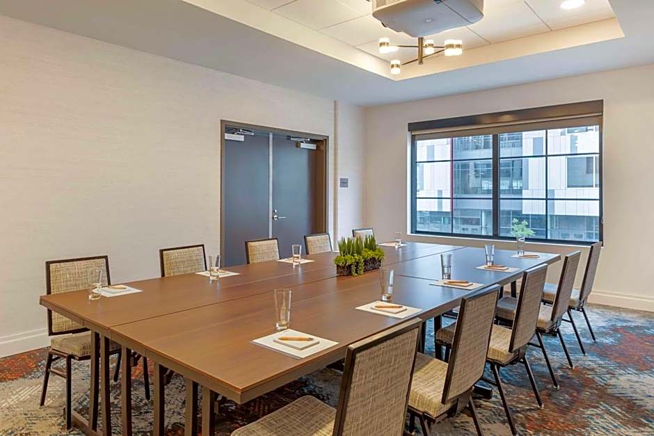 Cambria Hotel Denver Downtown RiNo