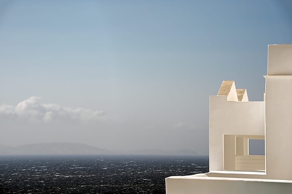 Mr & Mrs White Tinos