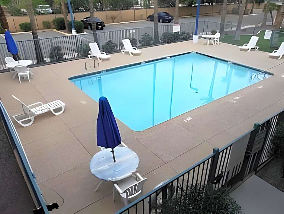 Super Inn Motel