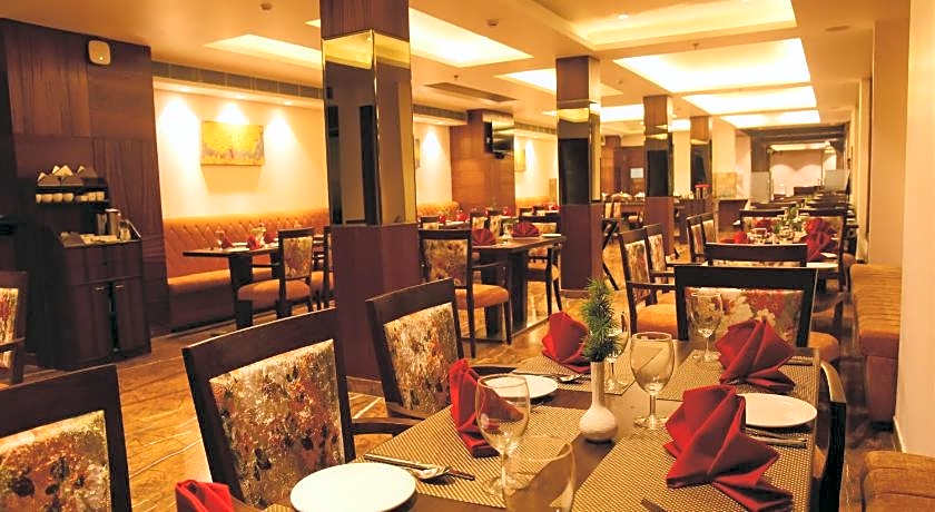 Royale Retreat Hotel And Spa Near Mall