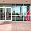Motel 6-Brampton, ON - Toronto
