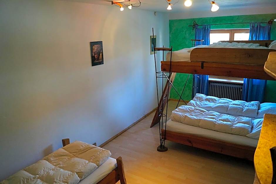 Schiff Bihlerdorf - Hostel