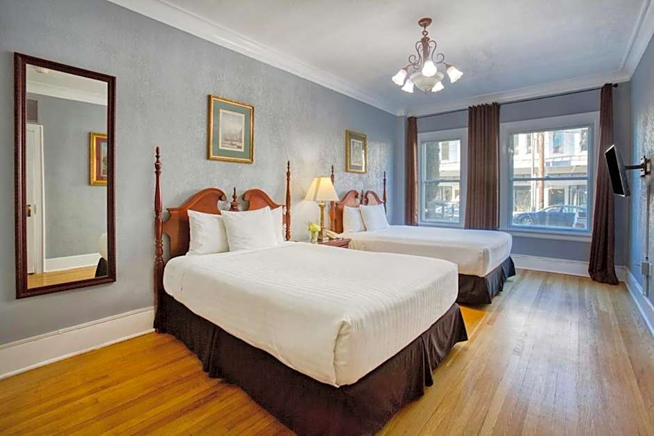 Marqueen Hotel