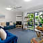 The Burlington Holiday Apartments