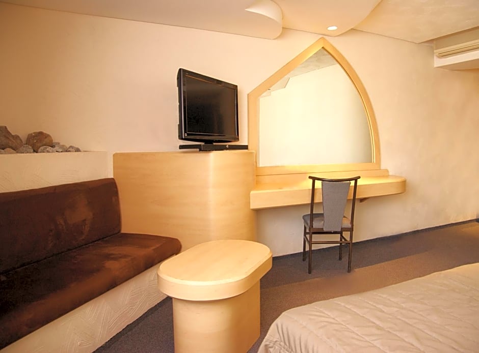 Porto Novo Hotel & Suites