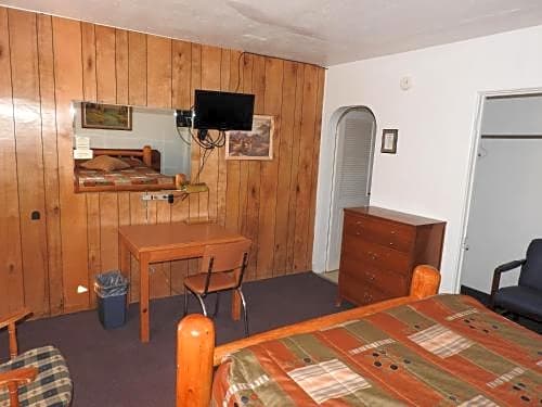 Rainbow Motel