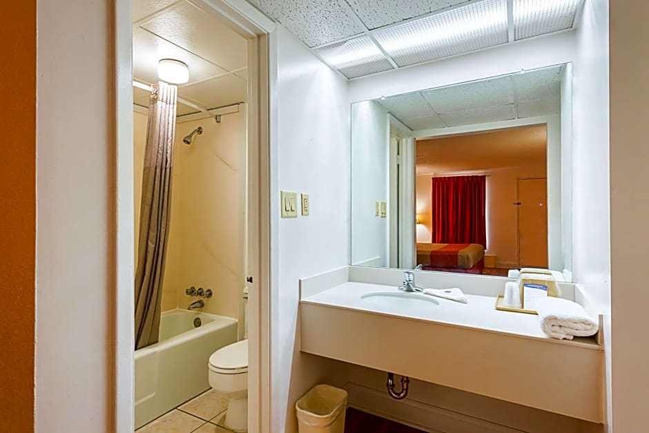 Motel 6-Perry, GA