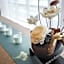 Yizhishang Hotel (Ningbo Old Bund Sanjiangkou River View Branch)