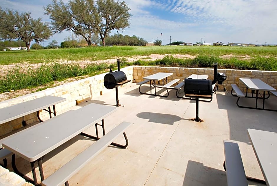 Holiday Inn Express and Suites Beeville By IHG