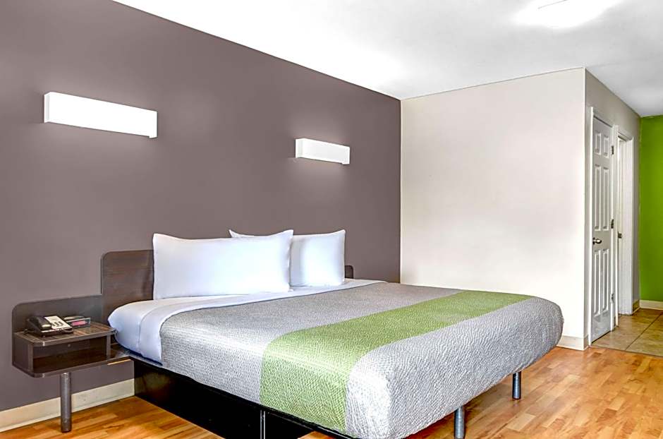 Studio 6-Atlanta, GA - Chamblee