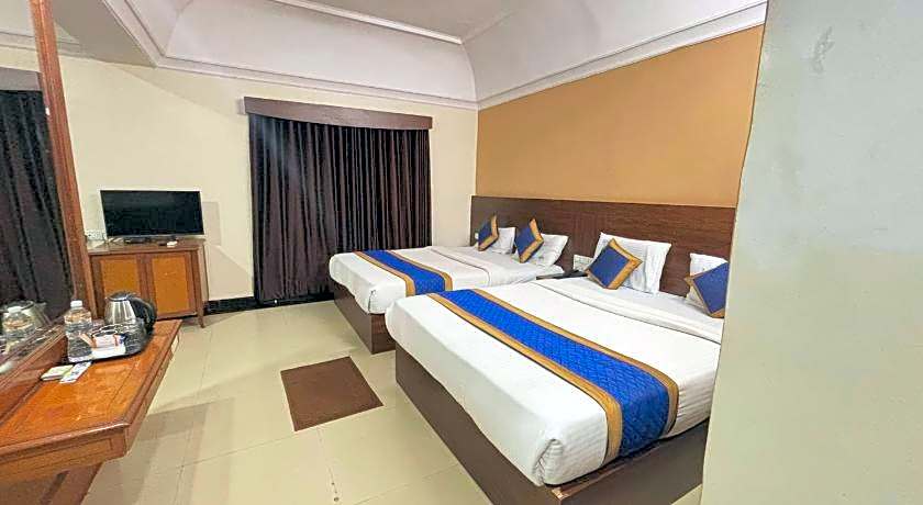 Chetan International Hotel