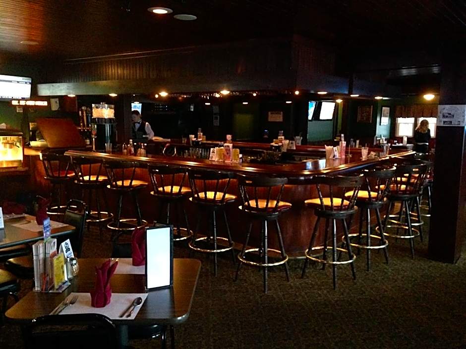 Fred's Inn Restaurant & Lodging