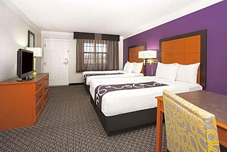 2 Full Beds Non-Smoking