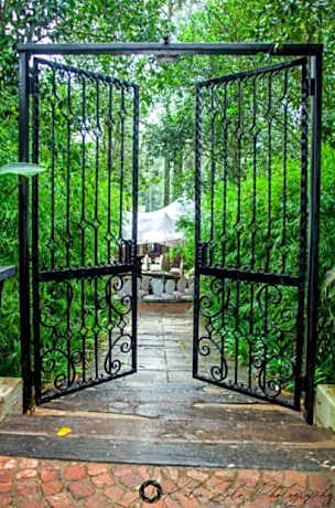 La Moor Country Venue & Eatery