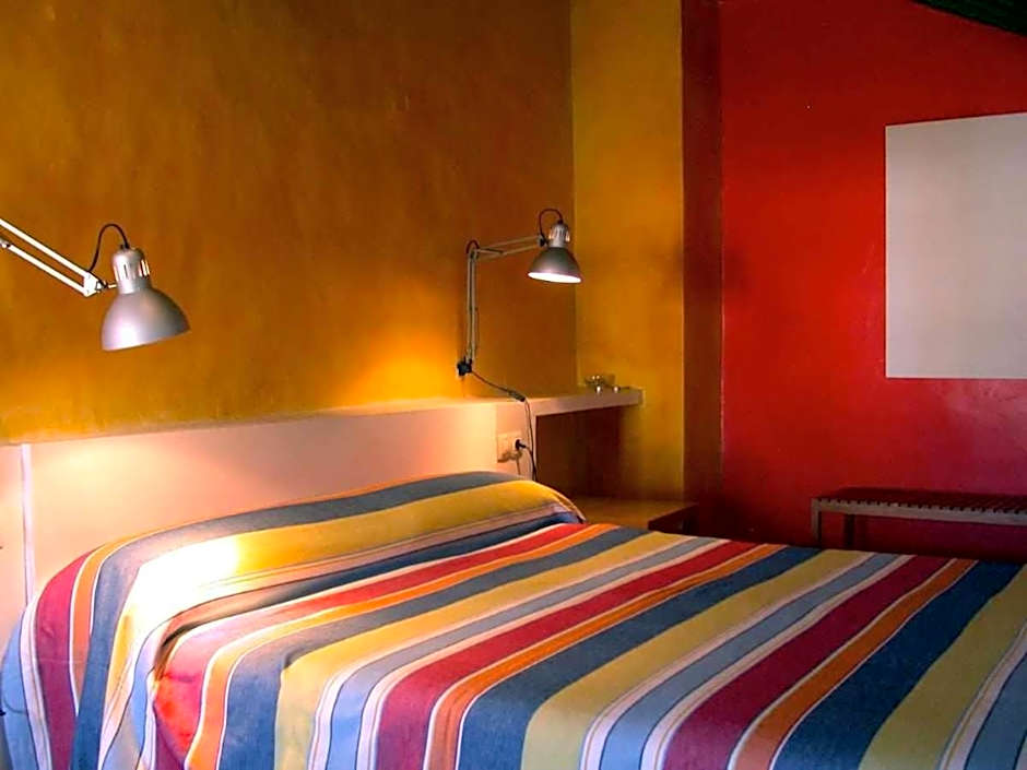 Hotel rural HD Riudebitlles art i allotjament