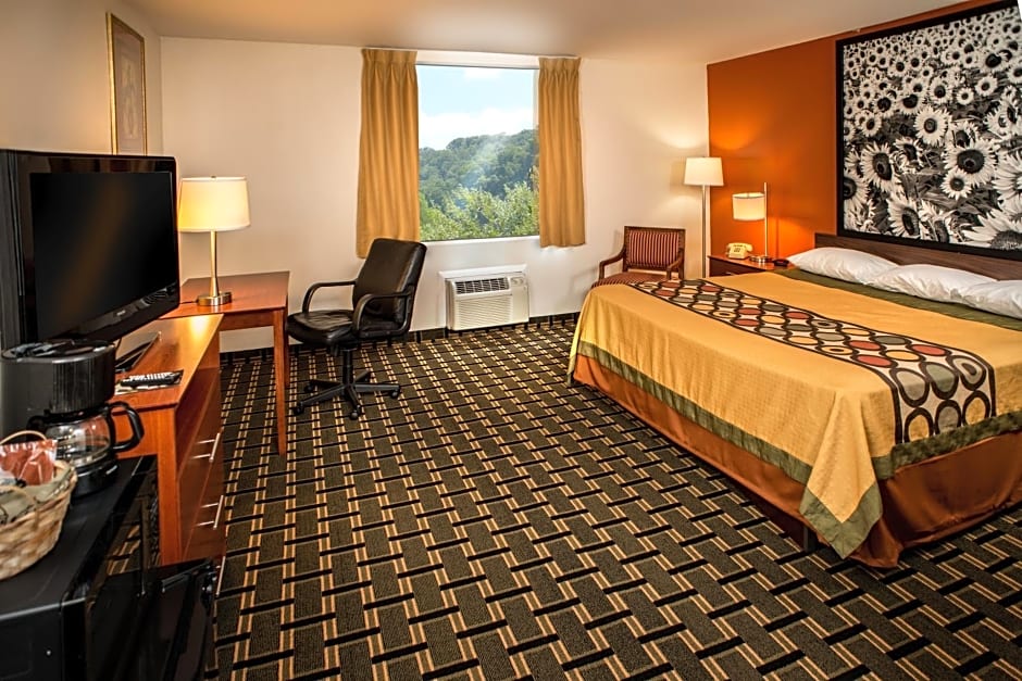 Super 8 by Wyndham Prestonsburg