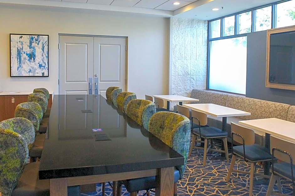 Holiday Inn Express Hotel & Suites Boston-Cambridge By IHG