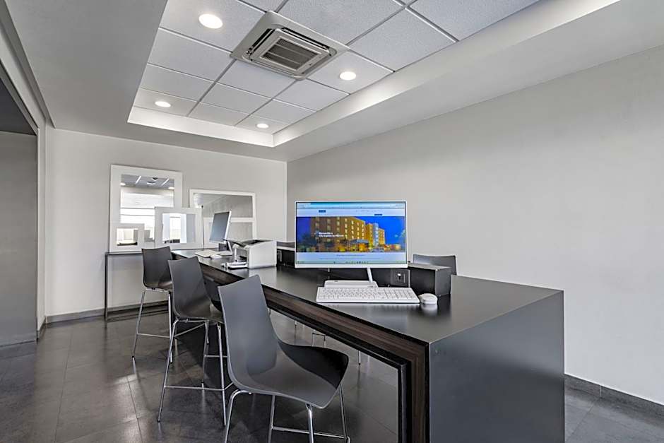 City Express by Marriott Guadalajara Aeropuerto