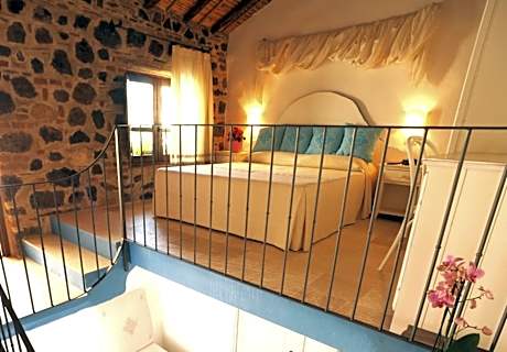 Suite - Split Level - Annex