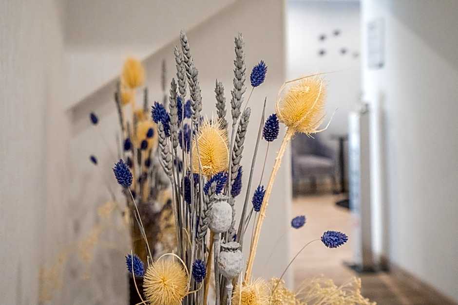 Dinya Lisbon Hotel & Lounge Bar