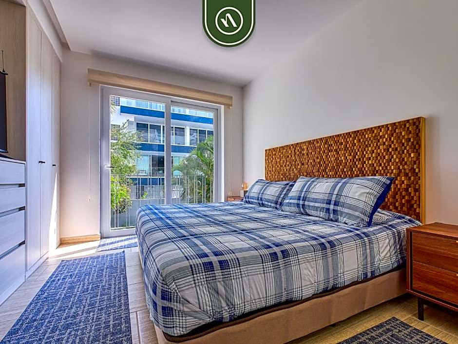New 1 BR Condo - Oceanview Pool - 2 min to Beach