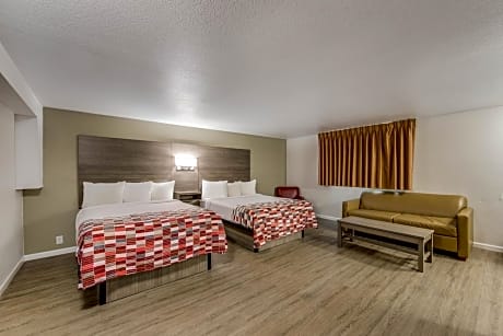 Queen Suite with Two Queen Beds Smoke Free