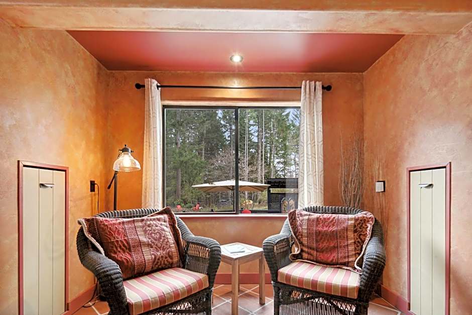 Salt Spring Carriage House B&B