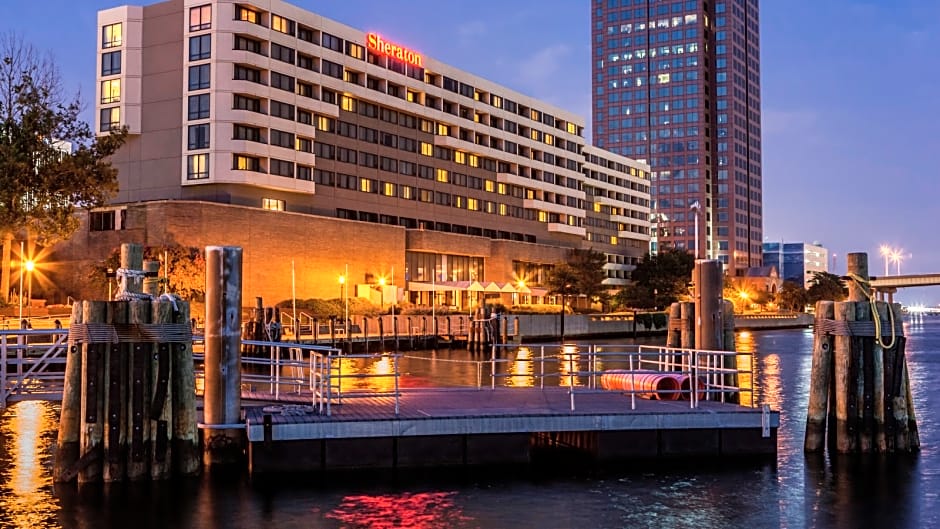 Sheraton Norfolk Waterside Hotel