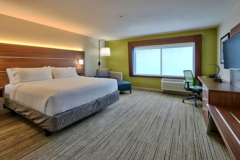 Holiday Inn Express & Suites Broomfield