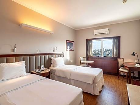 Classic Apartment with Twin Beds